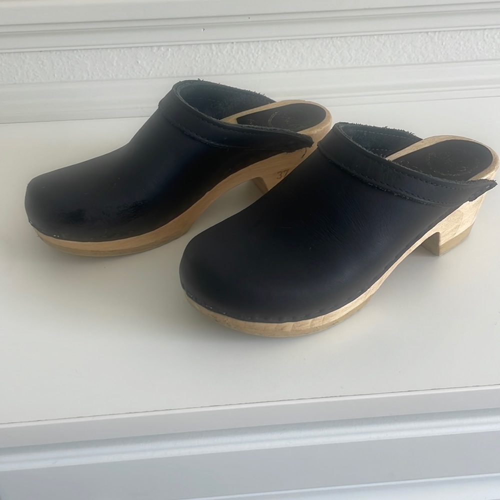 No. 6 Old School clog in black size 37